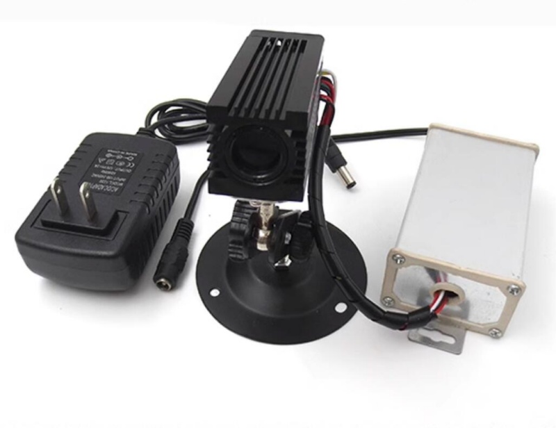 532nm 200MW coarse beam with temperature control, green laser module with gimbal can be automatically rotated indoor and outdoor use