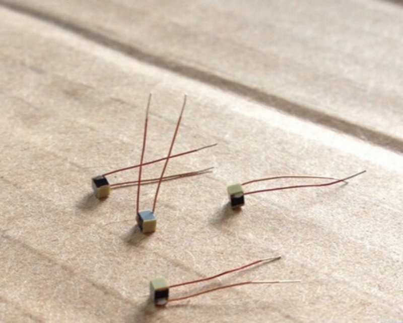 NEC TOKIN AM1.2*1.2*1.7D-1F Piezoelectric Actuators